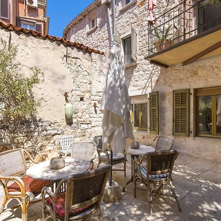 Dei Fiori Apartments Ровин Екстериор снимка