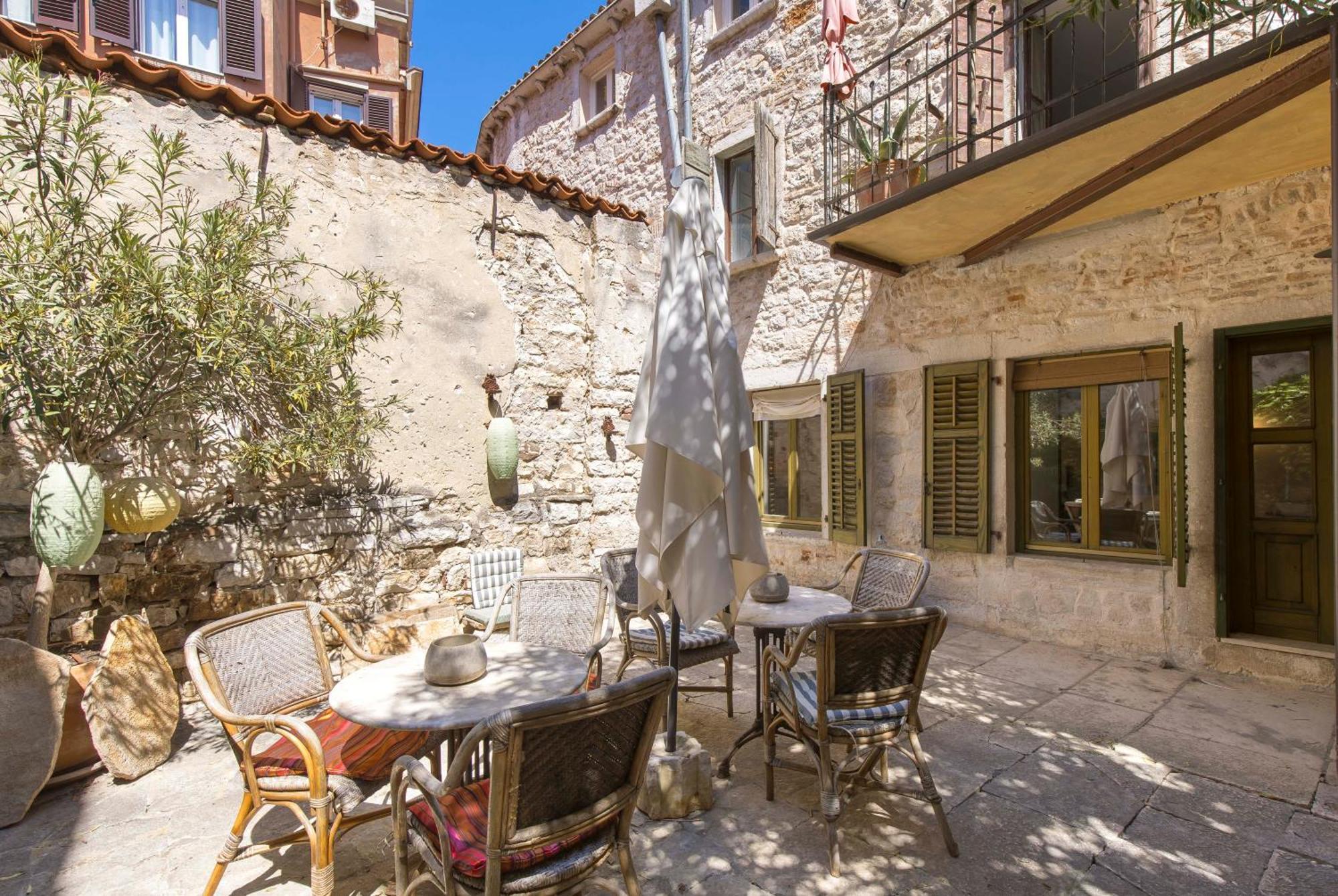 Dei Fiori Apartments Ровин Екстериор снимка